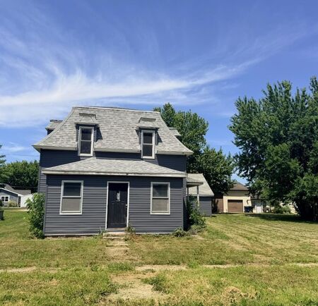 206 W 2ND ST, Calumet, IA 51009