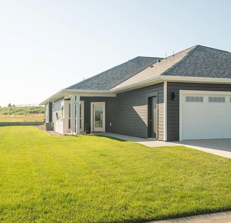 1420 Canal Dr #1, Orange City, IA 51041