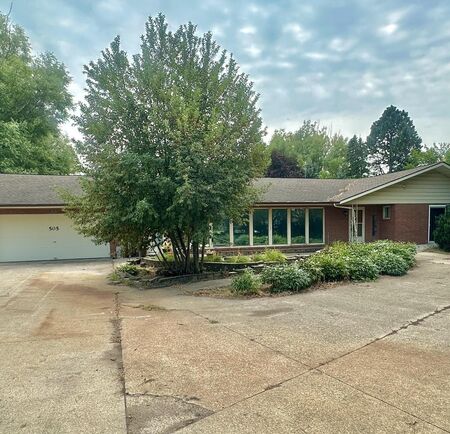 505 W PARK ST, Sheldon, IA 51201