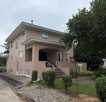 1015 Washington Avenue, Sheldon, IA 51201