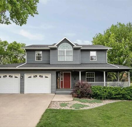 316 Iowa Ave NW, Orange City, IA 51041