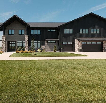 4187 Jackson Ave, Orange City, IA 51041