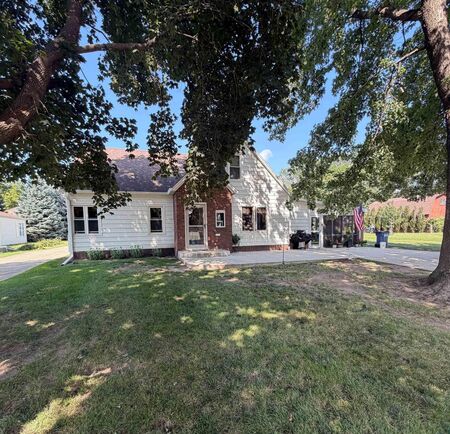 1135 11th Street, Sheldon, IA 51201