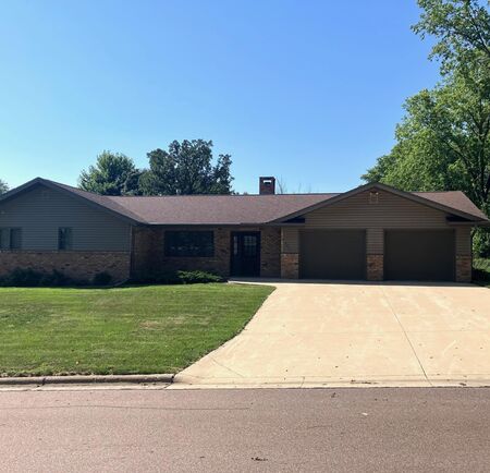 402 6th Street, Alton, IA 51003