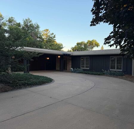 216 2nd St SE, Orange City, IA 51041