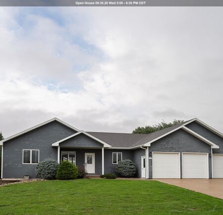 701 11TH ST SE, Orange City, IA 51041