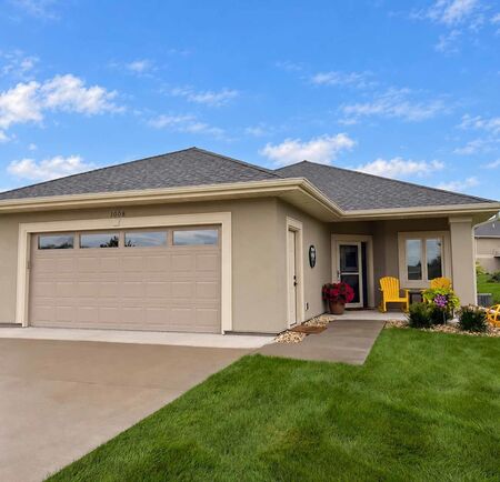 1008 Abby Rd, Alton, IA 51003