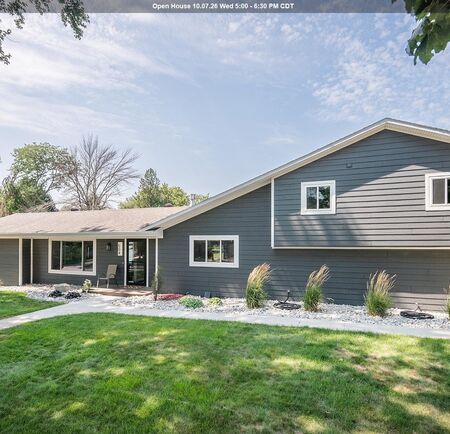 504 FLORIDA AVE SW, Orange City, IA 51041