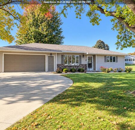 18 19th Street SE, Sioux Center, IA 51250